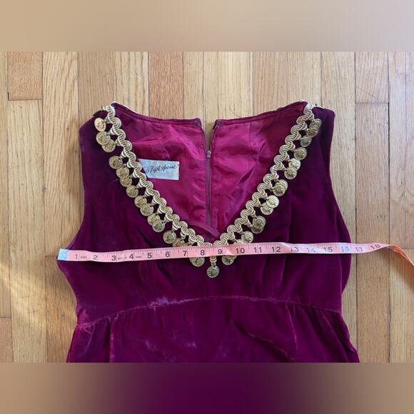 Late 60s Early 70s Burgundy Red Velvet Mini Dress with Coin Collar - Picture 6 of 9